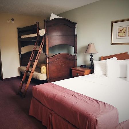 American Eagle Inn & Suites Бренсън Екстериор снимка