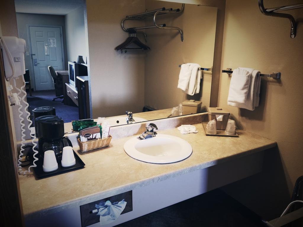 American Eagle Inn & Suites Бренсън Екстериор снимка
