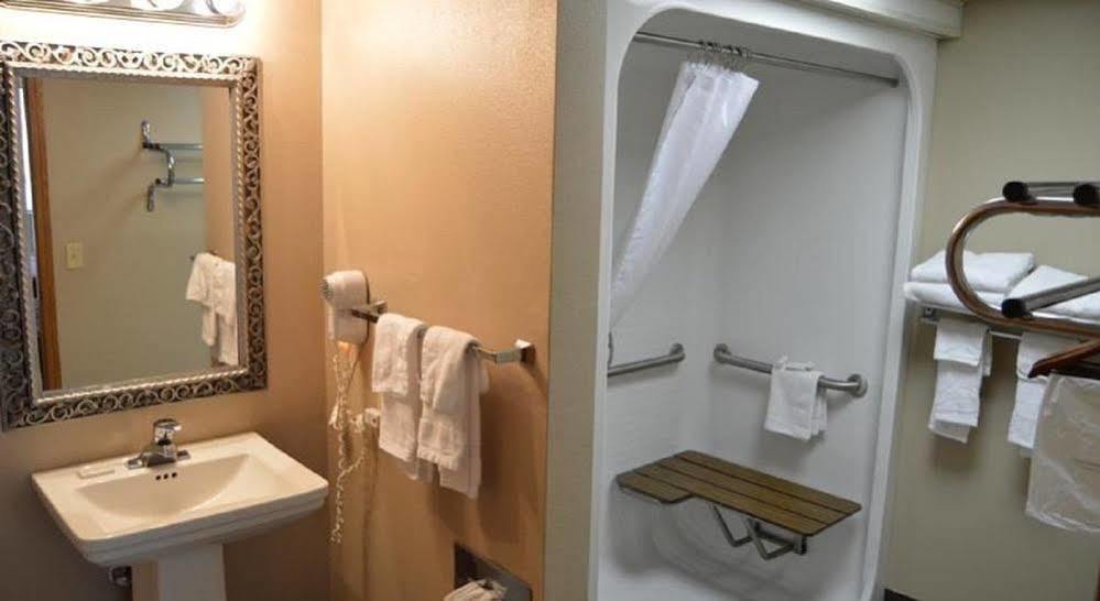 American Eagle Inn & Suites Бренсън Екстериор снимка