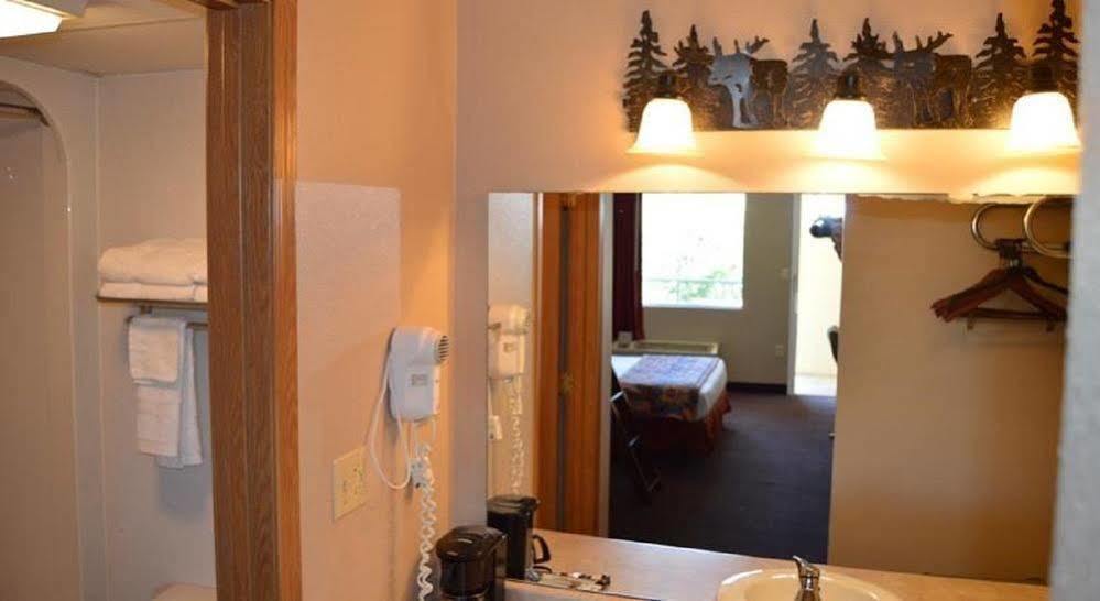 American Eagle Inn & Suites Бренсън Екстериор снимка
